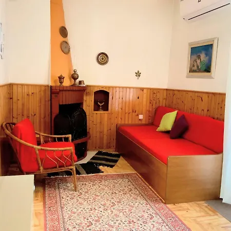 Traditional Penthouse With Mountain View Grevena Exterior photo