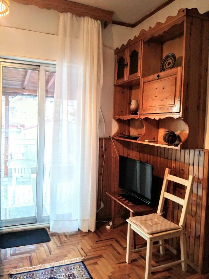 Daire Traditional Penthouse With Mountain View