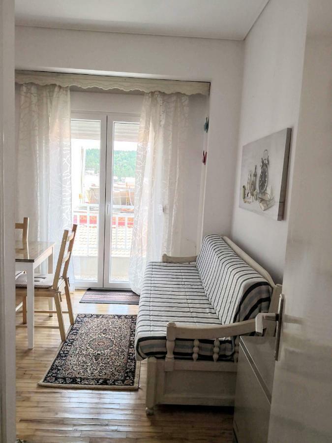 Traditional Penthouse With Mountain View Grevená